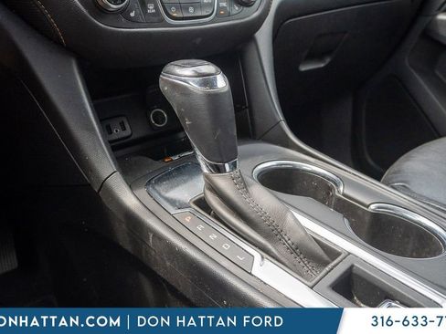 Used 2018 Chevrolet Equinox Premier FWD image 13