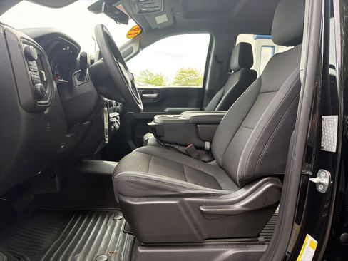 Used 2019 Chevrolet Silverado 1500 Custom Trail Boss w/ Custom Convenience Package image 16