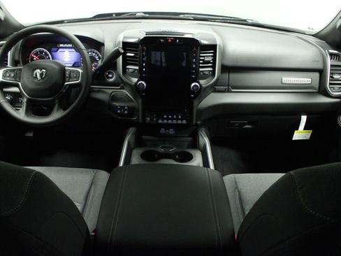 New 2026 RAM 2500 Big Horn AWD/4WD image 22