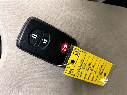 Used 2012 Toyota Prius Two FWD image 11
