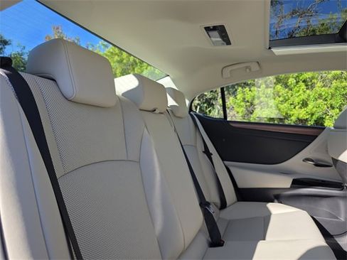 New 2025 Lexus ES 350 w/ Premium Package image 14