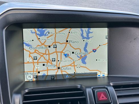 Used 2016 Volvo XC60 T5 Premier w/ Proximity Package image 34