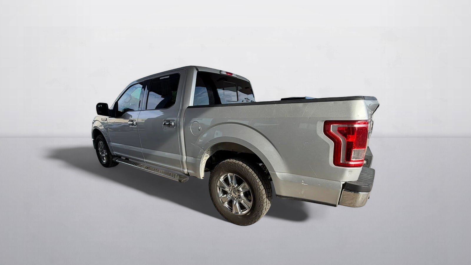 Used 2017 Ford F150 XLT w/ Equipment Group 302A Luxury RWD image 8