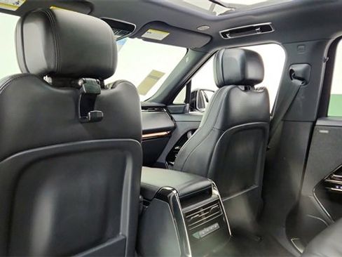 Used 2025 Land Rover Range Rover Sport Dynamic SE image 30