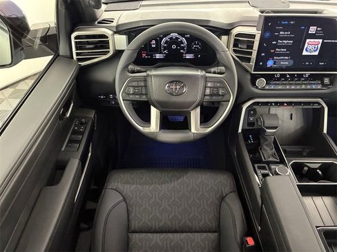 Used 2025 Toyota Tundra Limited image 14
