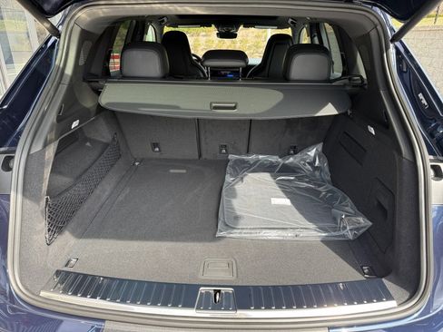 New 2026 Porsche Cayenne image 17