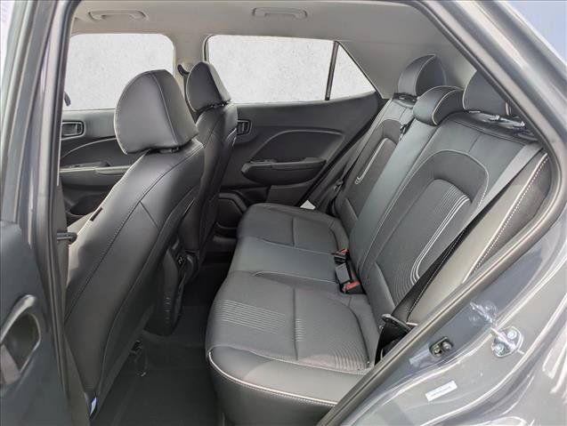 Certified 2025 Hyundai Venue Limited FWD image 21