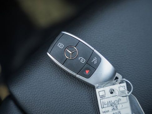 Certified 2023 Mercedes-Benz GLB 250 4MATIC image 44