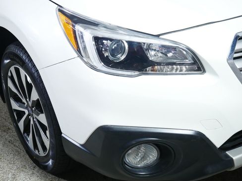Used 2017 Subaru Outback 2.5i Limited AWD/4WD image 16