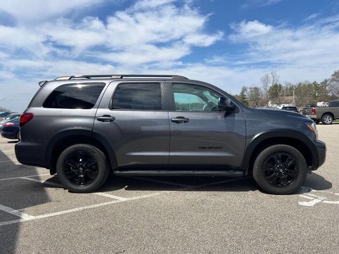 Used 2018 Toyota Sequoia TRD Sport AWD/4WD image 8