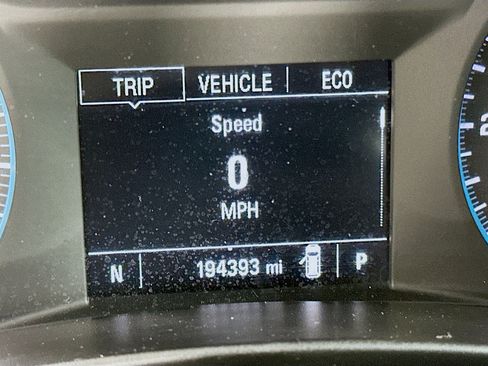 Used 2020 Chevrolet Equinox LS w/ LPO, Floor Liner Package FWD image 19
