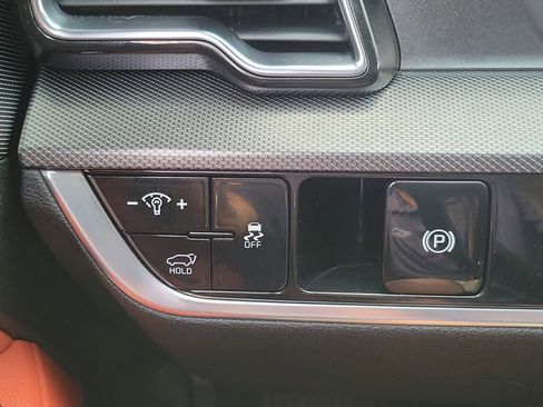 Used 2024 Kia Sportage SX image 30