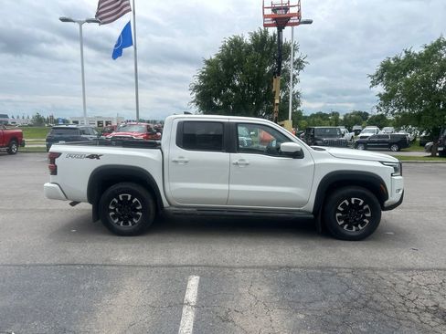 Used 2022 Nissan Frontier PRO-4X AWD/4WD image 2