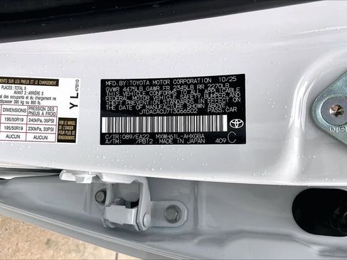 New 2026 Toyota Prius XSE image 21