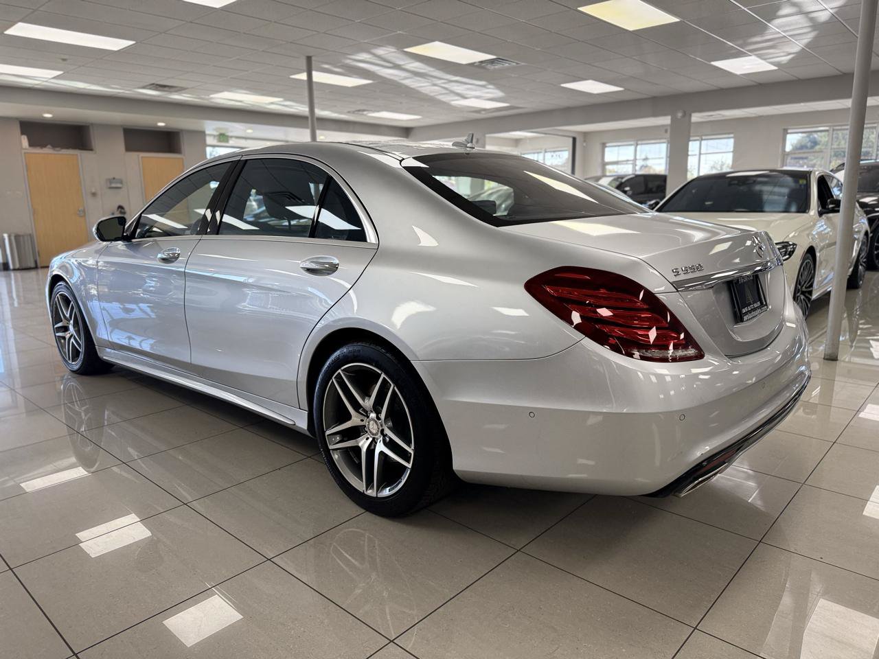 Used 2014 Mercedes-Benz S 550 Sedan image 7