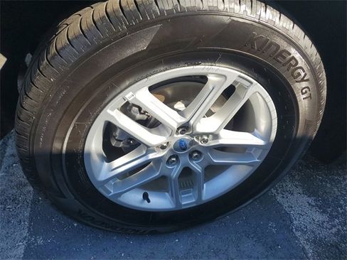 Used 2025 Ford Explorer Active w/ Active Comfort Package image 6