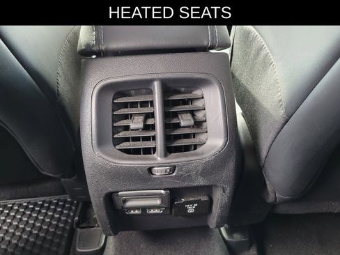 Used 2020 Jeep Cherokee Latitude Plus w/ Comfort/Convenience Group AWD/4WD image 10