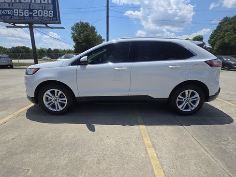 Used 2019 Ford Edge SEL w/ Equipment Group 201A FWD image 2