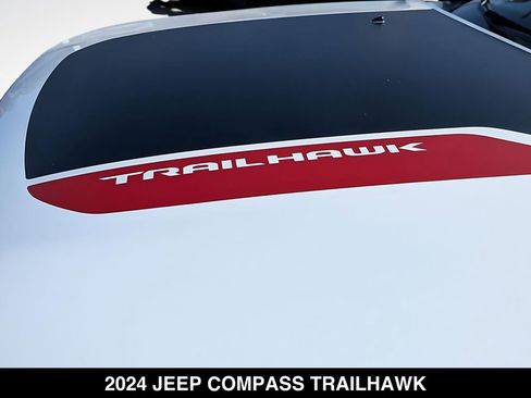Used 2024 Jeep Compass Trailhawk AWD/4WD image 13