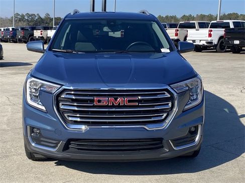 Used 2024 GMC Terrain SLT image 9