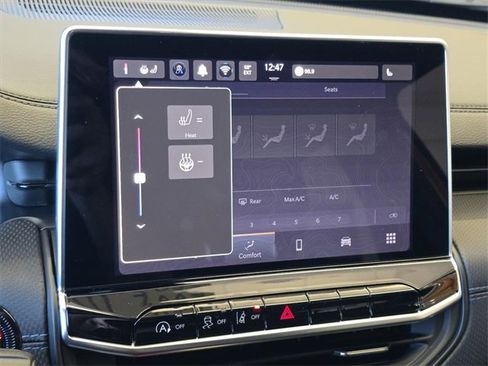 New 2026 Jeep Compass Latitude image 10