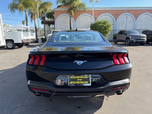 Used 2024 Ford Mustang Coupe image 7