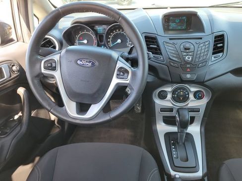 Used 2015 Ford Fiesta SE FWD image 9