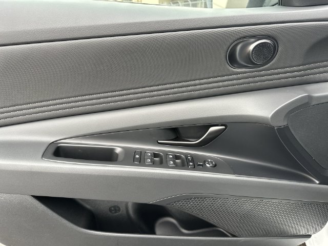 New 2026 Hyundai Elantra SEL FWD image 35