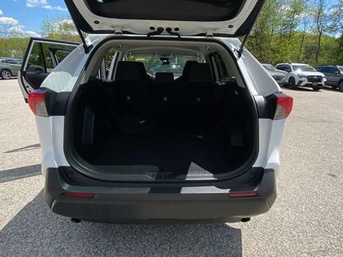 Used 2024 Toyota RAV4 LE AWD/4WD image 30