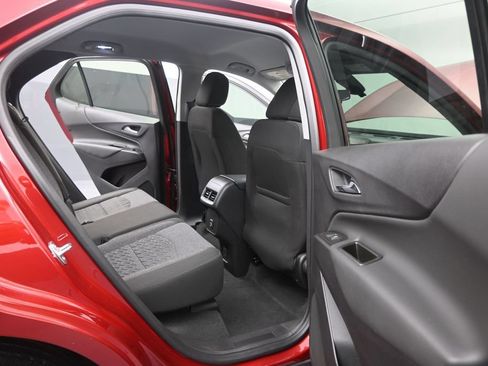 Used 2024 Chevrolet Equinox LT FWD image 17