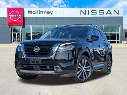 Used 2024 Nissan Pathfinder Platinum w/ Lighting Package (N92)