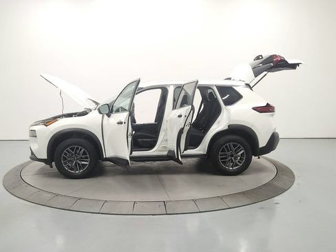 Used 2023 Nissan Rogue S AWD/4WD image 13