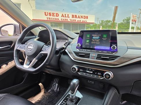 Used 2019 Nissan Altima 2.5 SL FWD image 13