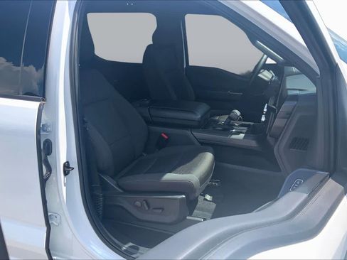 Used 2024 Ford F150 XLT w/ Equipment Group 302A MID RWD image 9