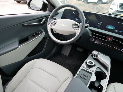 Certified 2024 Kia EV6 Wind w/ Wind Technology Package image 9