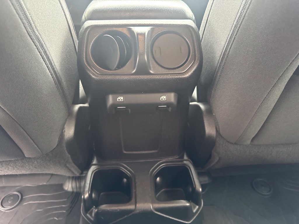 Used 2019 Jeep Wrangler Unlimited Sport S AWD/4WD image 16