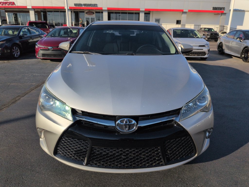 Used 2017 Toyota Camry SE FWD image 8
