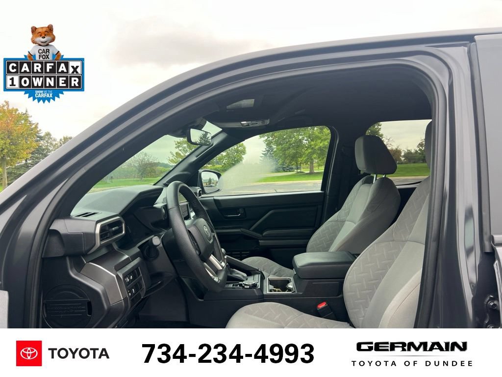 Used 2025 Toyota Tacoma SR5 AWD/4WD image 13