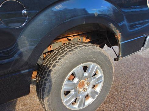 Used 2011 Ford F150 XLT w/ XLT Chrome Pkg image 12