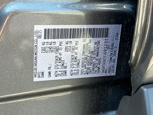Used 2026 Nissan Rogue SL AWD/4WD image 29