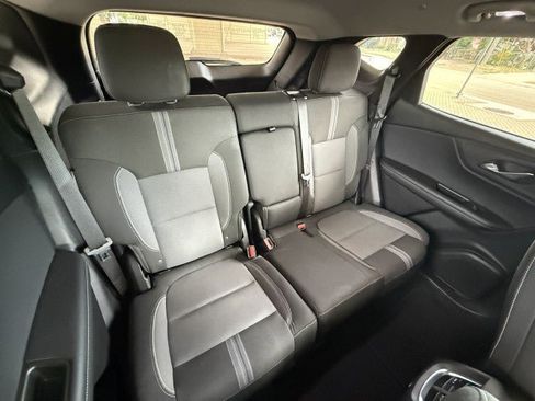 Used 2025 Chevrolet Blazer LT FWD image 36