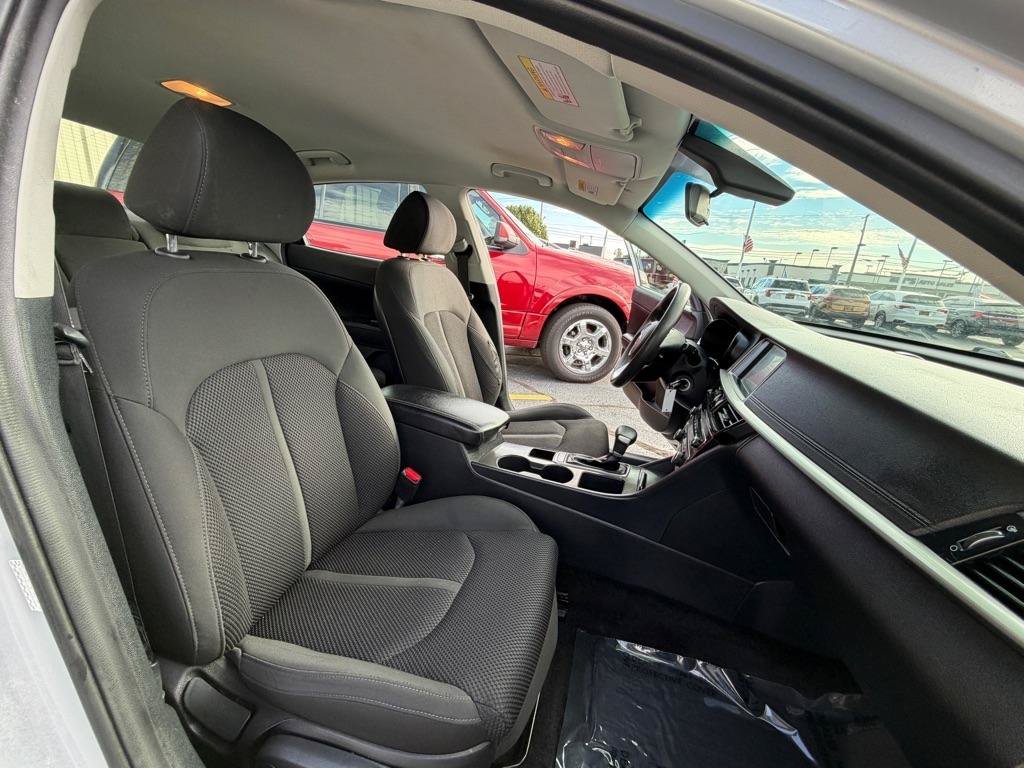 Used 2020 Kia Optima LX FWD image 23