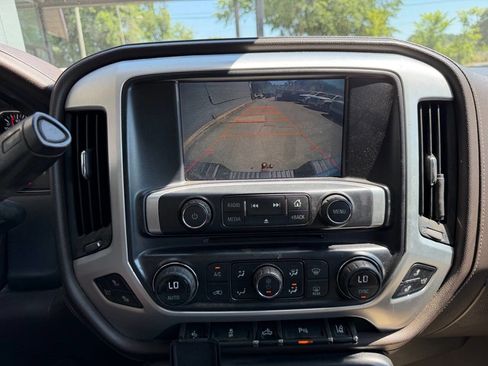 Used 2015 GMC Sierra 1500 SLT w/ SLT Crew Cab Value Package AWD/4WD image 10