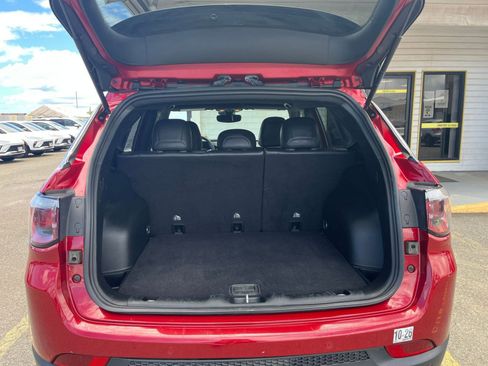 Used 2025 Jeep Compass Limited AWD/4WD image 32