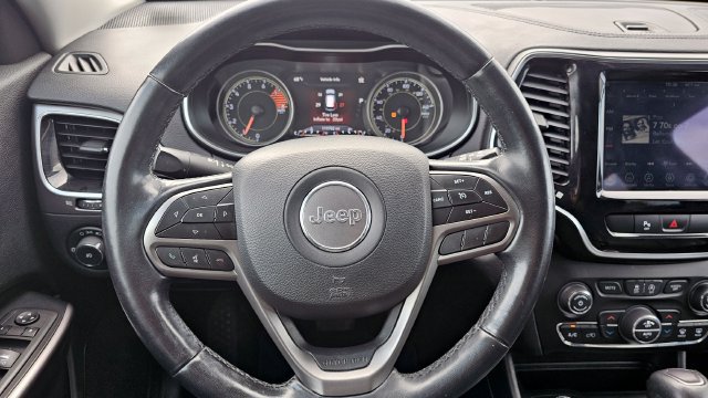 Used 2019 Jeep Cherokee Limited AWD/4WD image 14