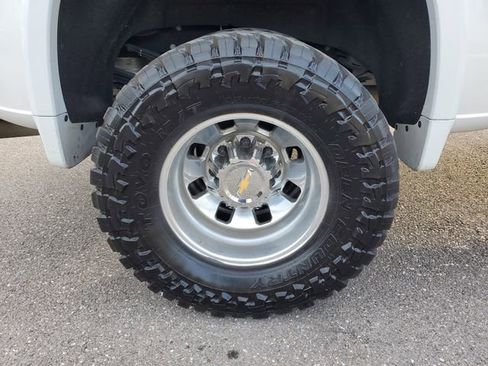 Used 2024 Chevrolet Silverado 3500 High Country w/ High Country Premium Package image 5