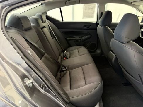 Used 2024 Nissan Altima 2.5 SV FWD image 23