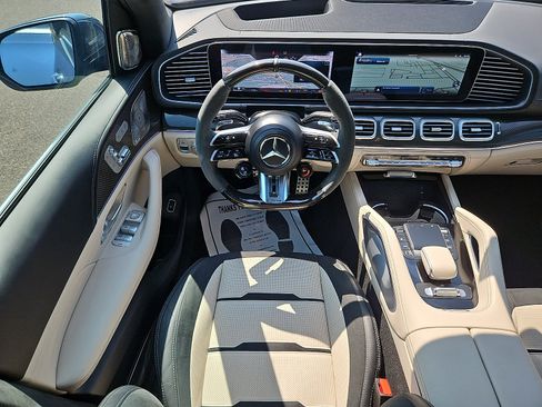 Used 2025 Mercedes-Benz GLS 63 AMG 4MATIC image 11