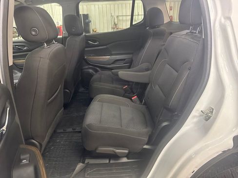 Certified 2023 GMC Acadia SLE w/ Driver Convenience Package image 26