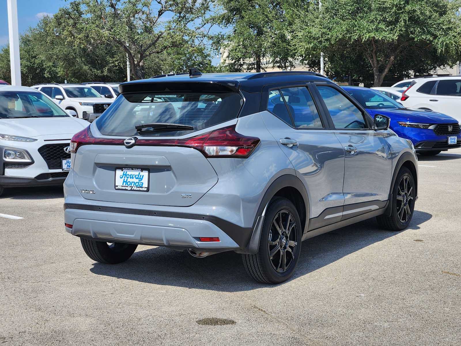 Used 2024 Nissan Kicks SR FWD image 6